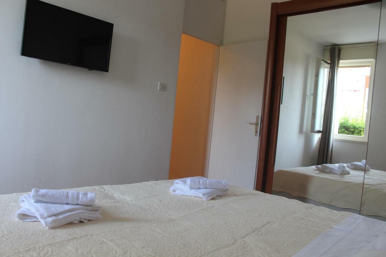 Apartment Petra สปลิท ภายนอก รูปภาพ